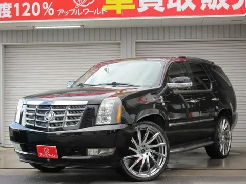 🚗✨ 2009年モデルのキャデラックエスカレードが三井物産正...