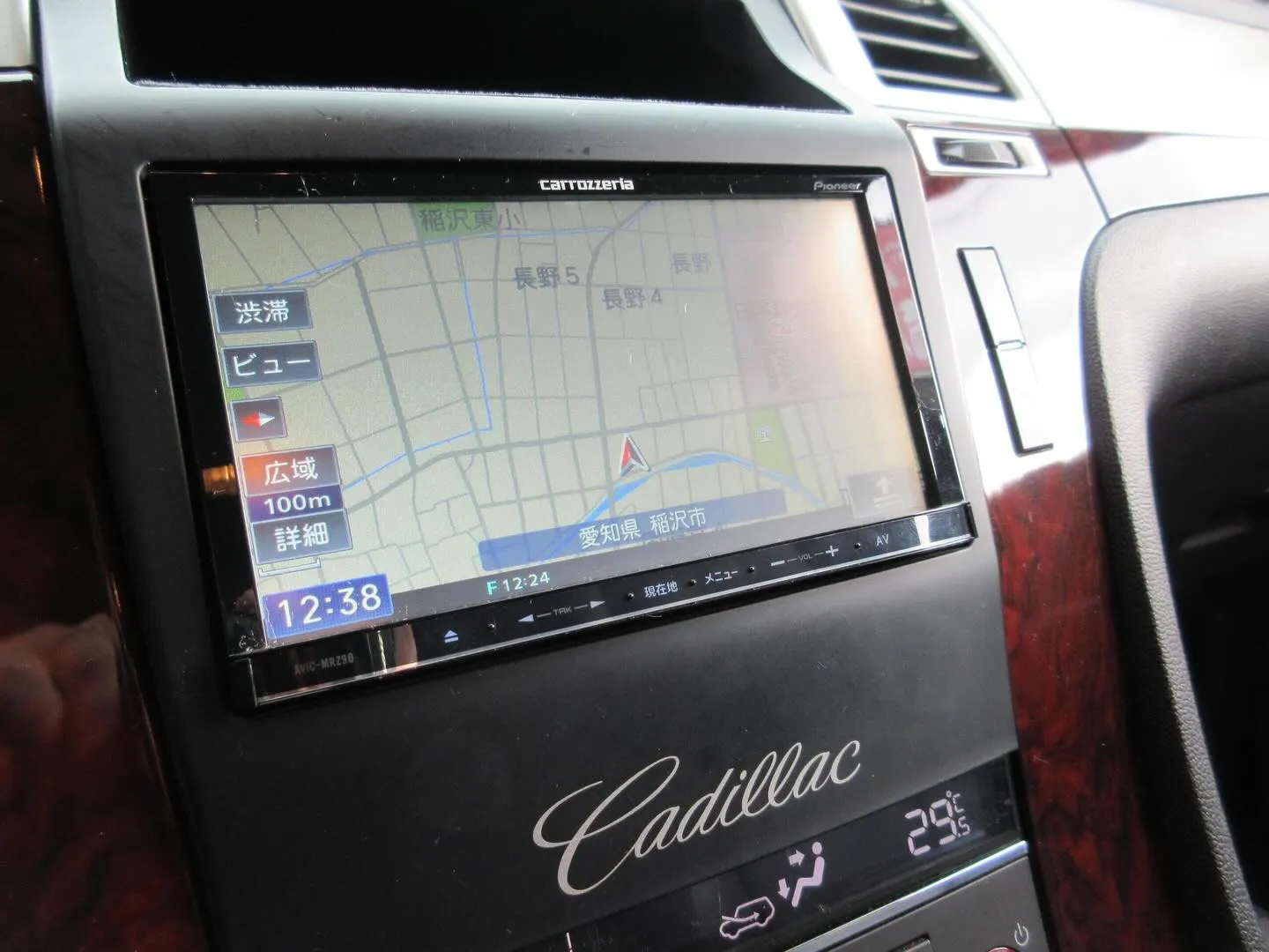 🚗✨ 2009年モデルのキャデラックエスカレードが三井物産正...