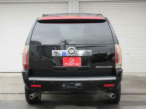 🚗✨ 2009年モデルのキャデラックエスカレードが三井物産正...
